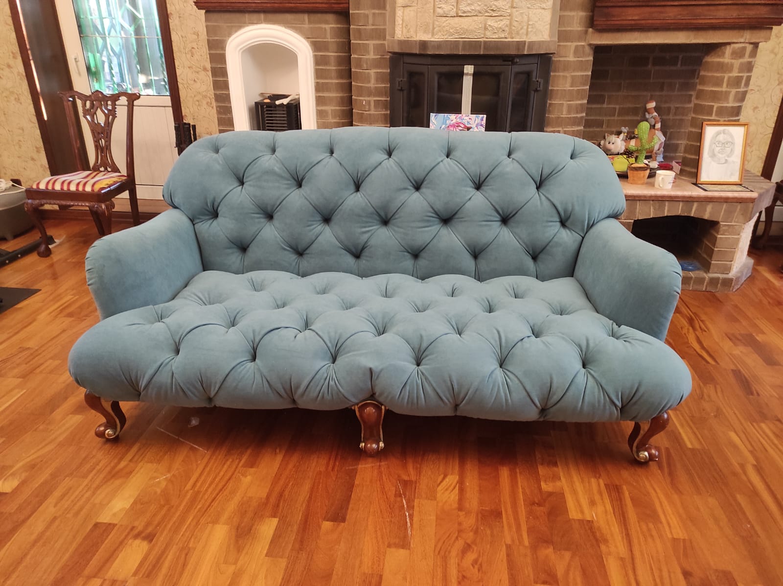 Обивка дивана. Нахимовский проспект